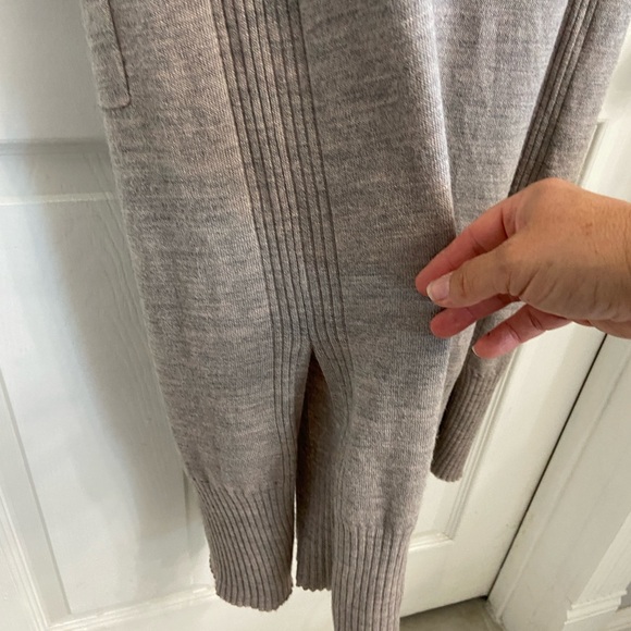 Tahari Open Cardigan Sweater Merino Wool Blend Long Length Medium Tan - Picture 5 of 6